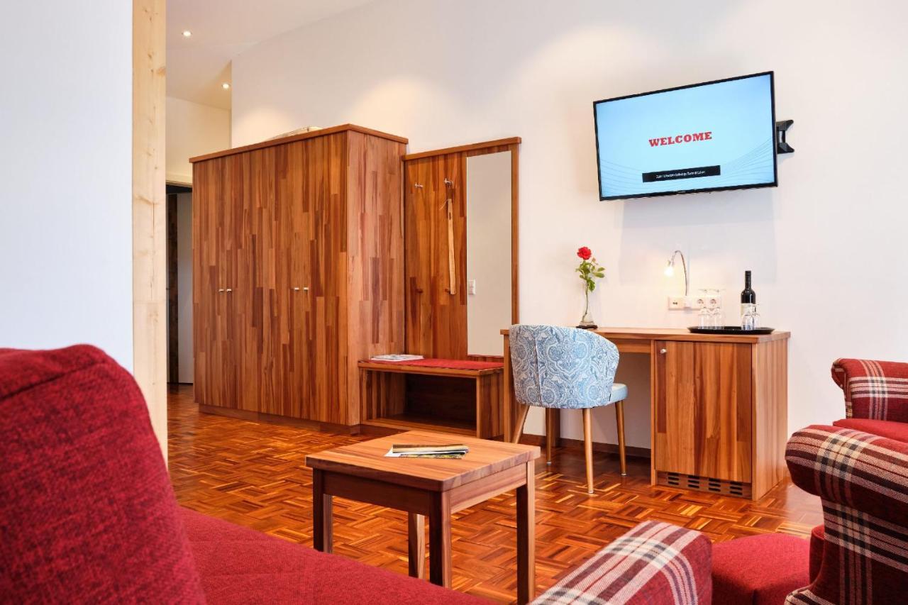 Hotel Hornstein - Weingut, Vinothek & Gastronomie *